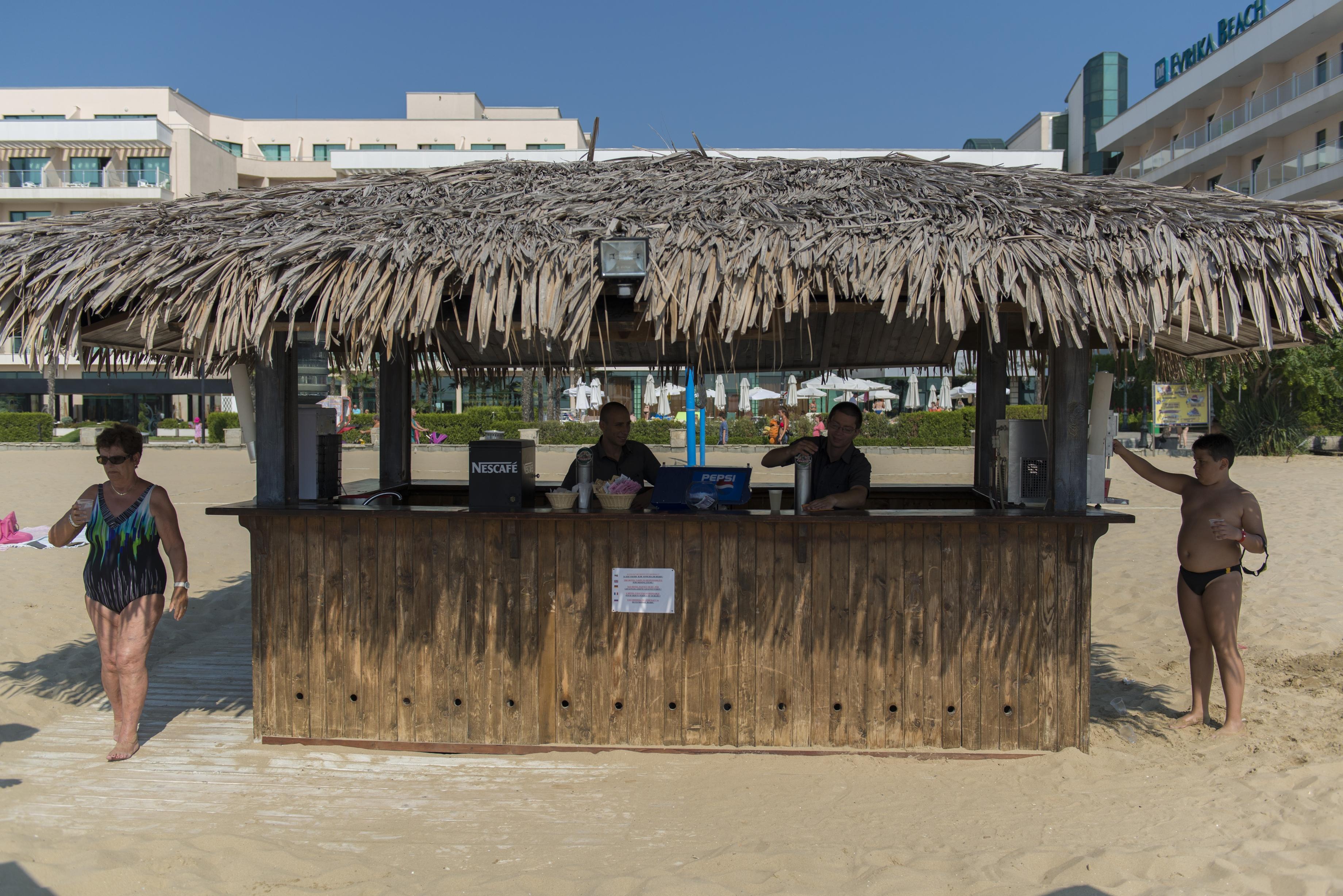 Dit Evrika Beach Club Hotel ซันนีบีช ภายนอก รูปภาพ